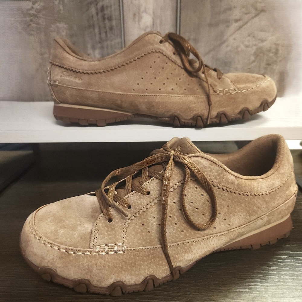 Skechers Womens Size 9 Bikers Curbed Desert Slim Fit Comfort Brown Suede Walking